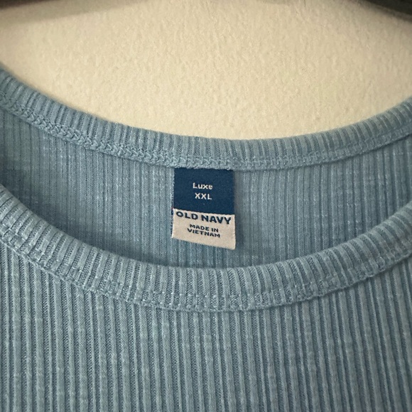 Women’s Old Navy Tank Top - Picture 3 of 4